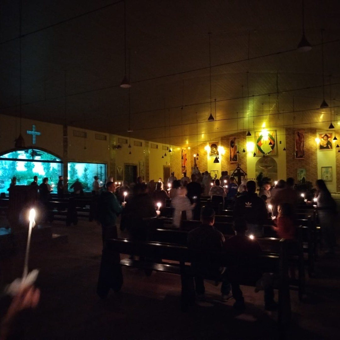 Vigília à luz das velas no Mosteiro da Esperança